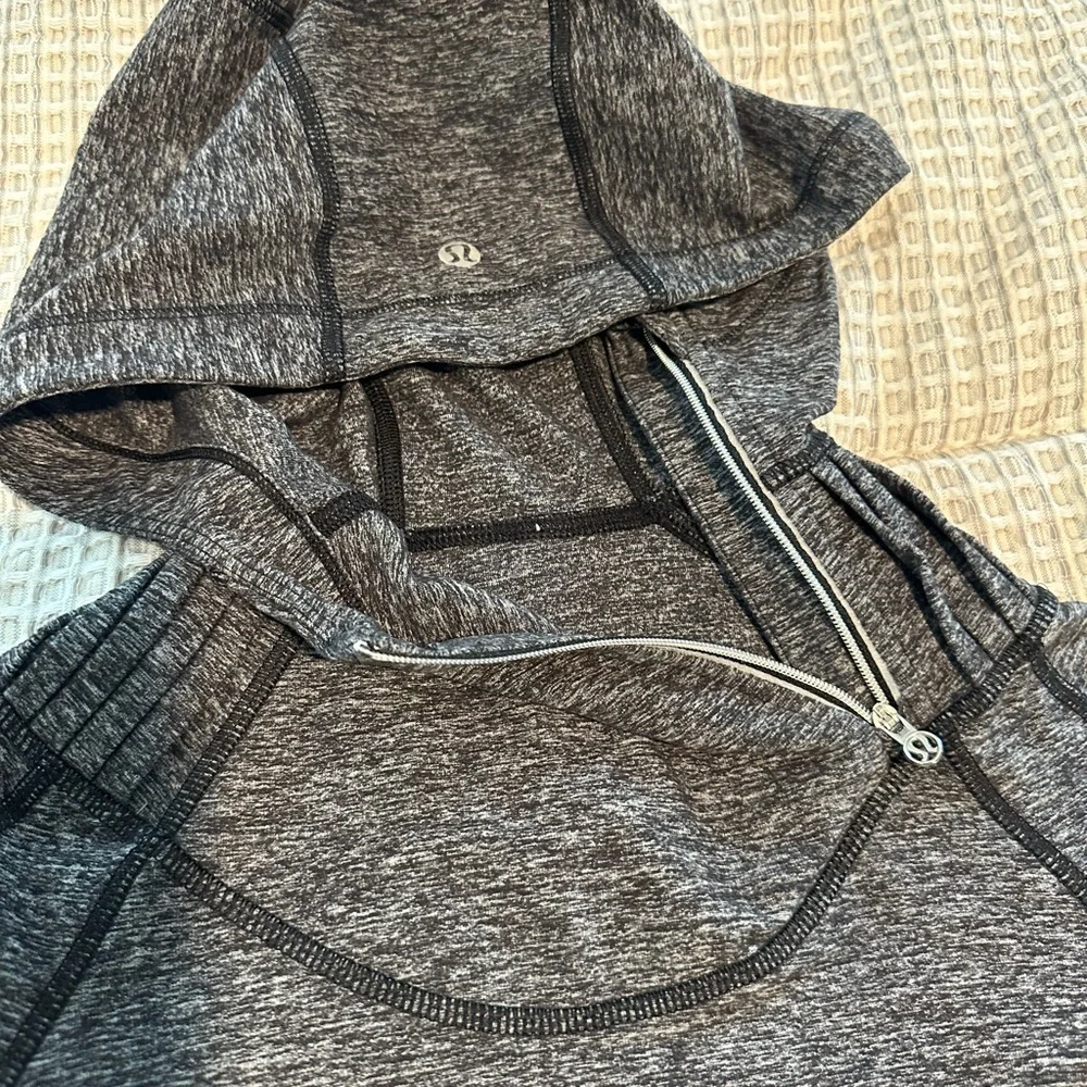 Lululemon | 9 Piece Activewear Bundle - All Women’s Size 2 - Picture 11 of 16